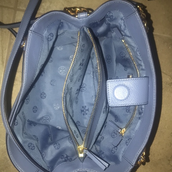 AUTHENTIC TORY BURCH PURSE - Picture 9 of 16